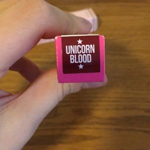 Jeffree Star Velour Lip Liner